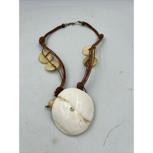Unique Boho Shell Beach Knocker Statement Knotted Leather Necklace - Picture 3 of 3